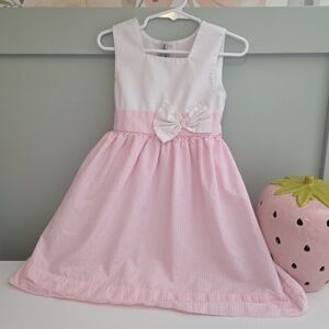 Sweet Dreams Pink and White Bow-Detail Gingham Dress Size 3 Or 3t Smocked